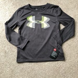 Under Armour Shirts & Tops - Boys size 6 under armour long sleeve shirt NWT Under Armour Shirts & Tops - Boys size 6 under armour long sleeve shirt NWT